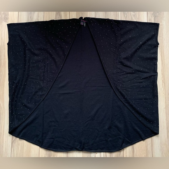 EUC Christmas holiday Sparkly knit cape cardigan - Picture 5 of 9